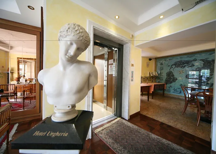 Hotell Ungheria 1946 3*